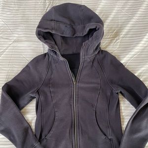 Lululemon scuba hoodie size 4 dark blue/purple